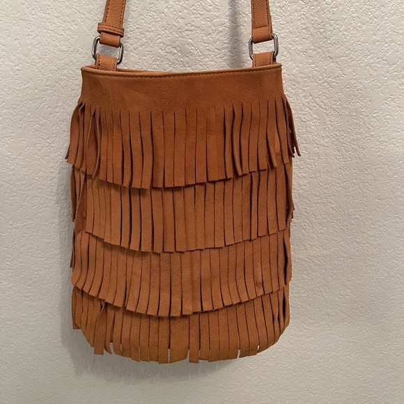 Street Level Fringe Shoulder Bag Tan - Picture 1 of 6